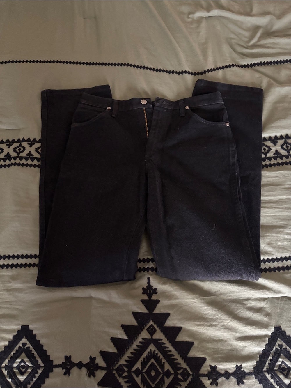 Wrangler Black Straight-Leg Men's Jeans